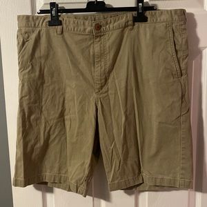Tommy Bahama mens size 40 khaki shorts. Good condition.